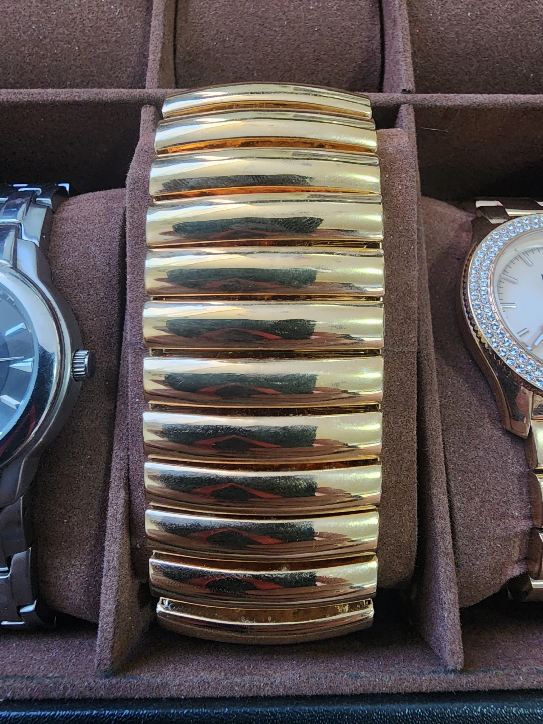 ⚽ Jacque Ciara Gold Tone Quartz Watch - photo 3