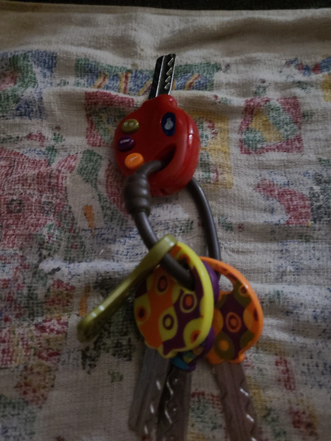 B. toys LucKeys pretend play key ring,