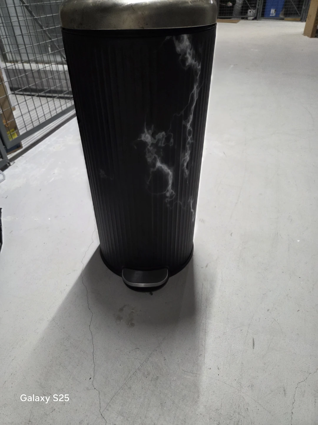 Black and White Marble Pedal Bin - photo 3