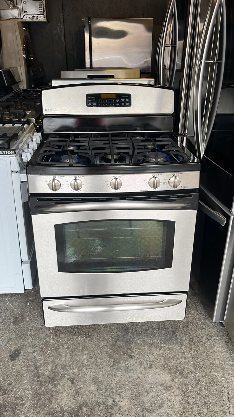 GE Profile Gas Range - photo 4