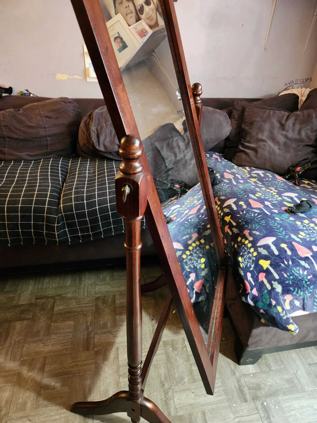 Antique style Standing mirror