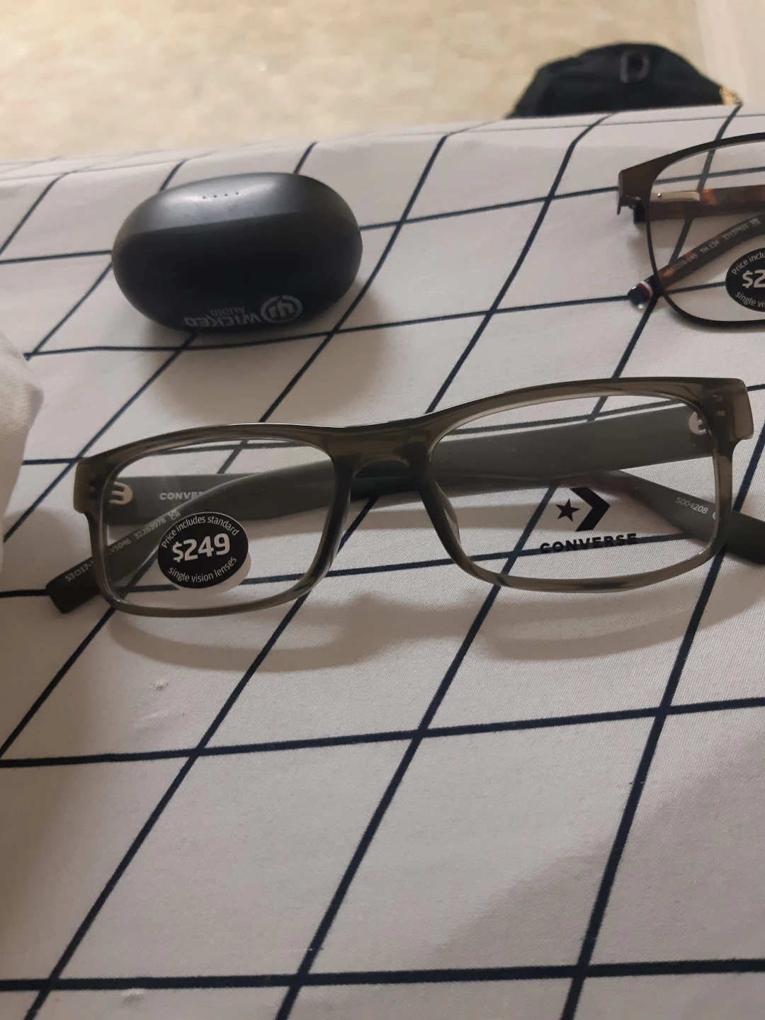 Converse Glasses with Single Vision Lenses