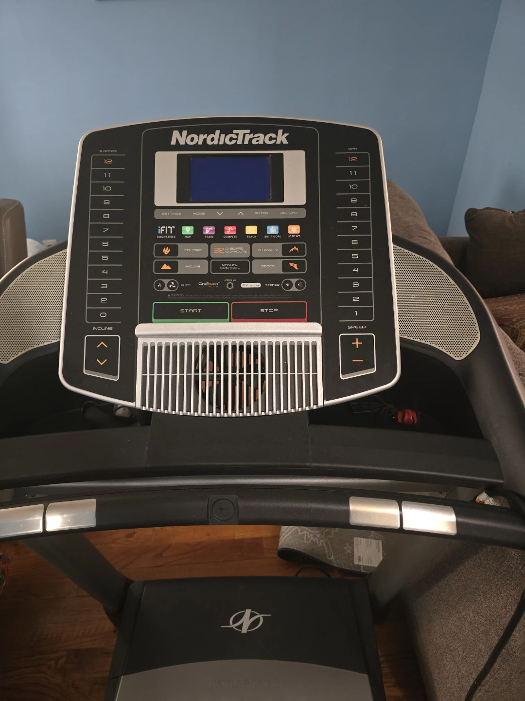 NordicTrack C 900i Treadmill - photo 5