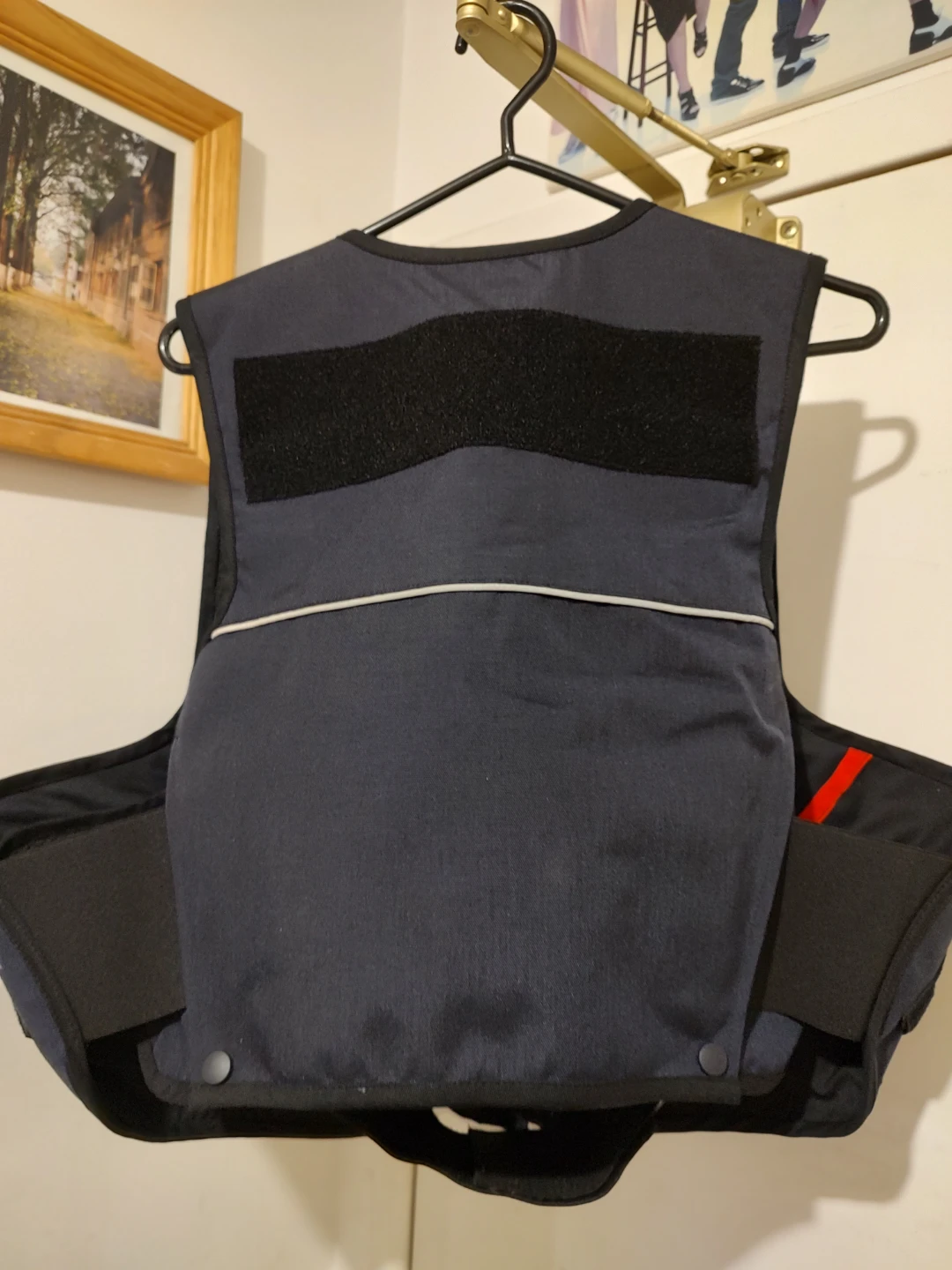 Etzel Police Tactical Vest and Fleece plus belt, downtown - photo 3
