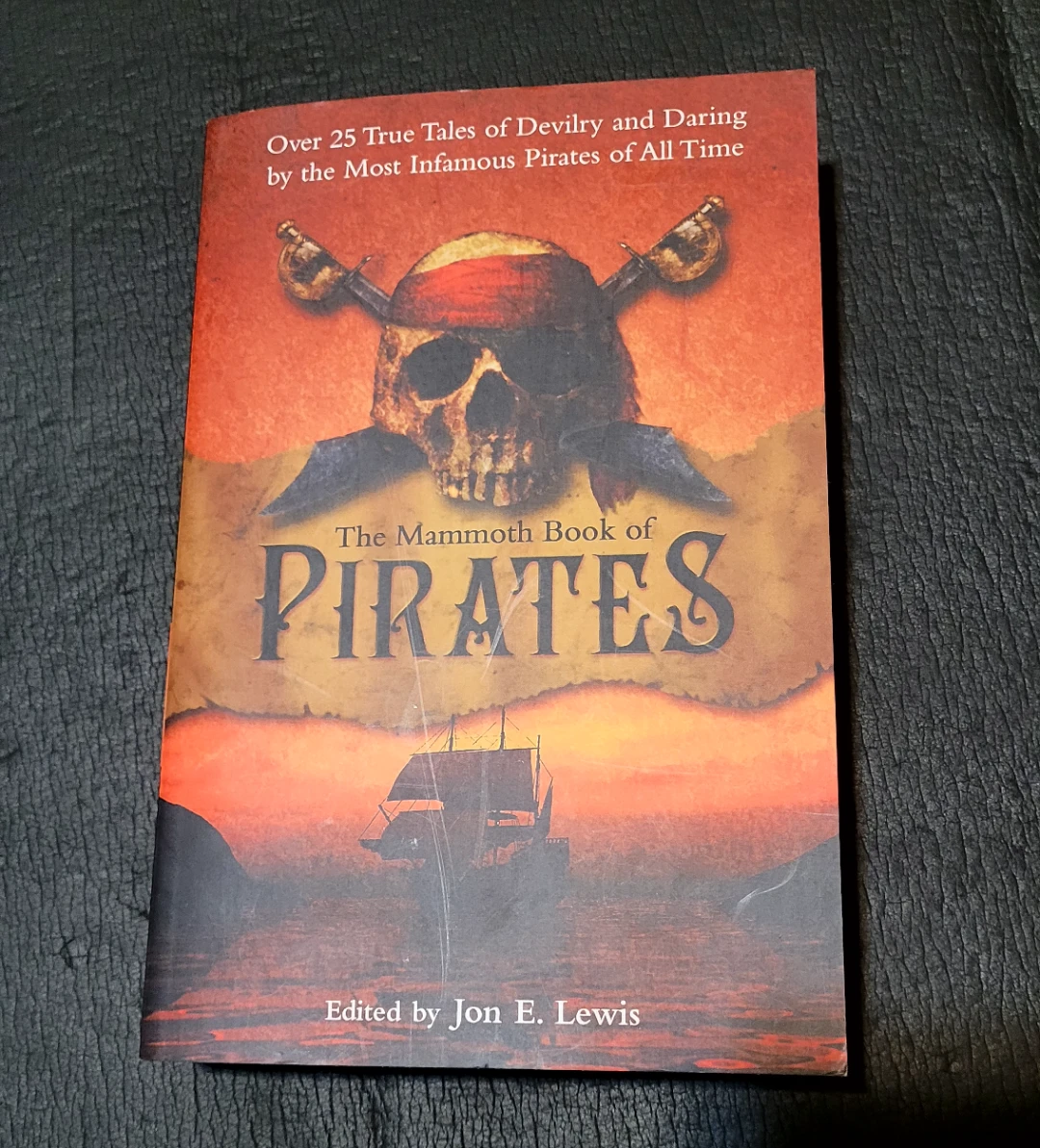The Mammoth Book of Pirates by Jon E. Lewis