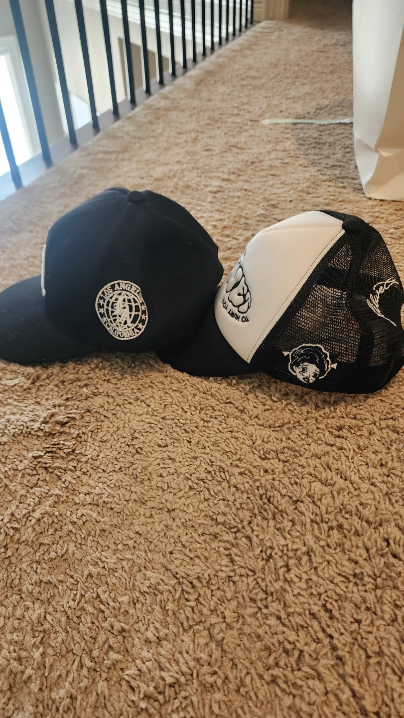 Two hats - photo 2