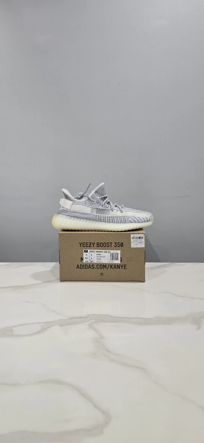 Adidas Yeezy V2 Static Non-Reflective size 9.5