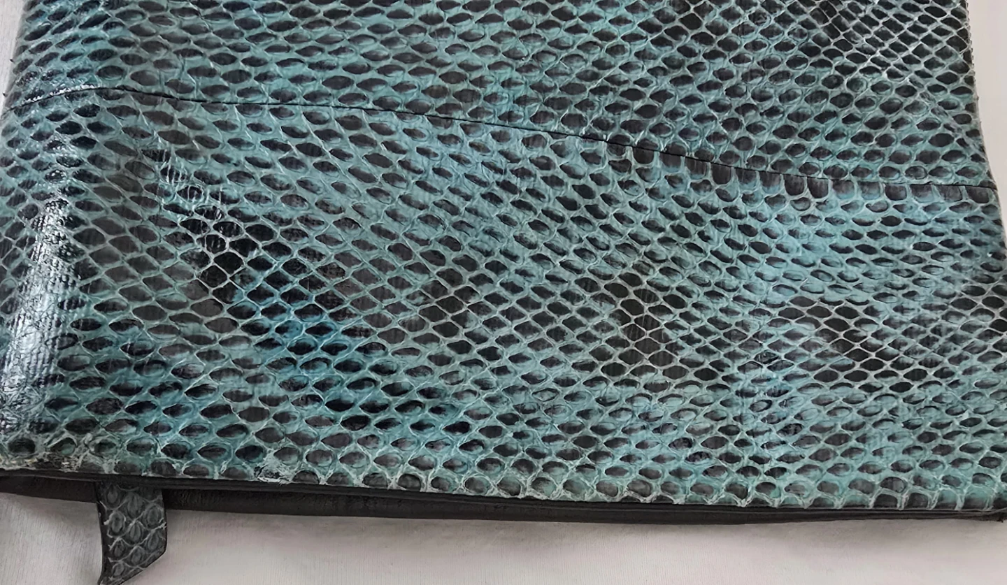 Made In Italy MCM Teal Snakeskin 2-way Clutch - photo 4