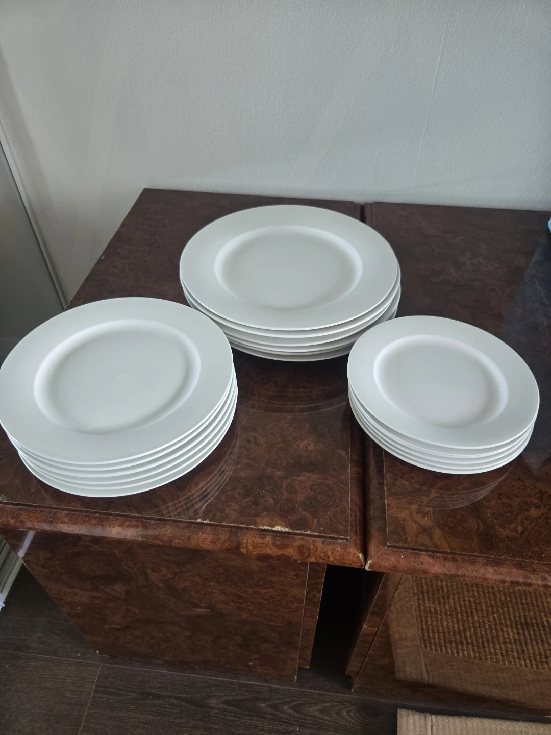 Maxwell Williams Porcelain Dinner Set - photo 2