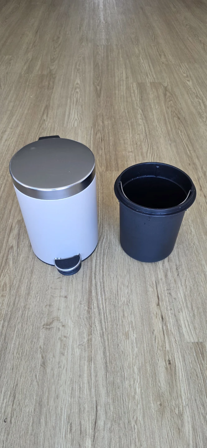 [Moving Sale] IKEA HÅLLBAR 10L + Trash Can/Poubelle à pédale - photo 2