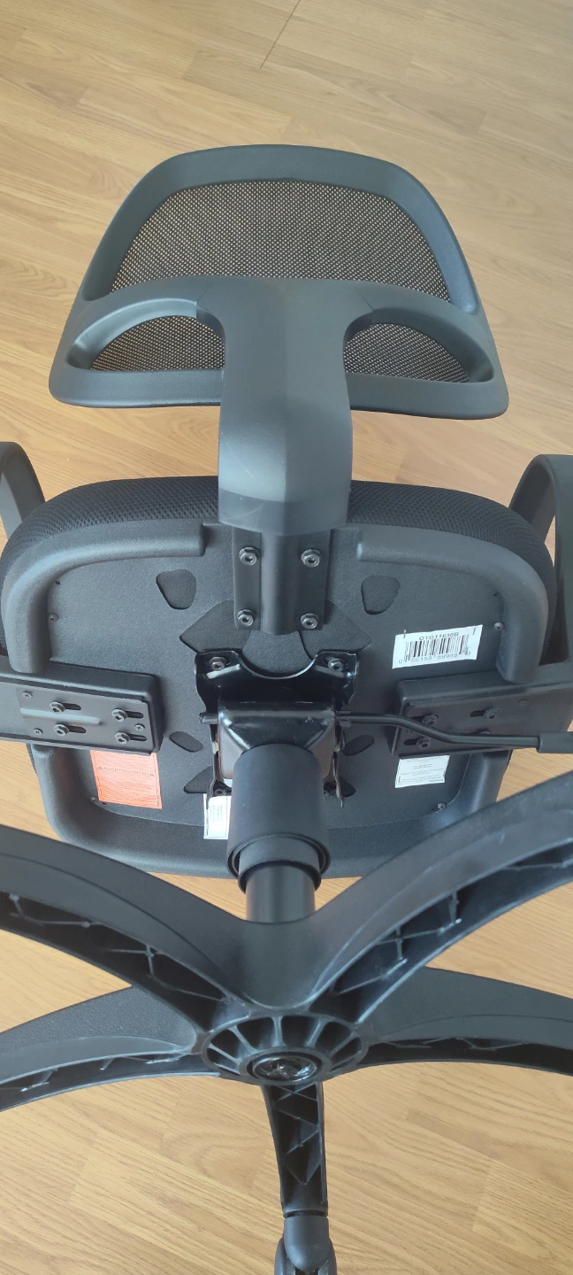Adjustable Black Mesh Office Chair - photo 4