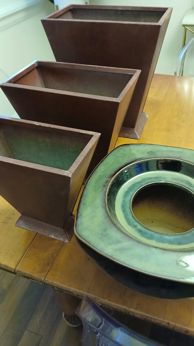 Set of 3 Square Planters and cerramic planter