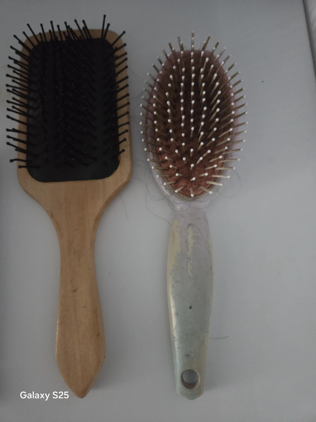 Set of 2 Hair Brushes - Paddle and Oval - photo 2
