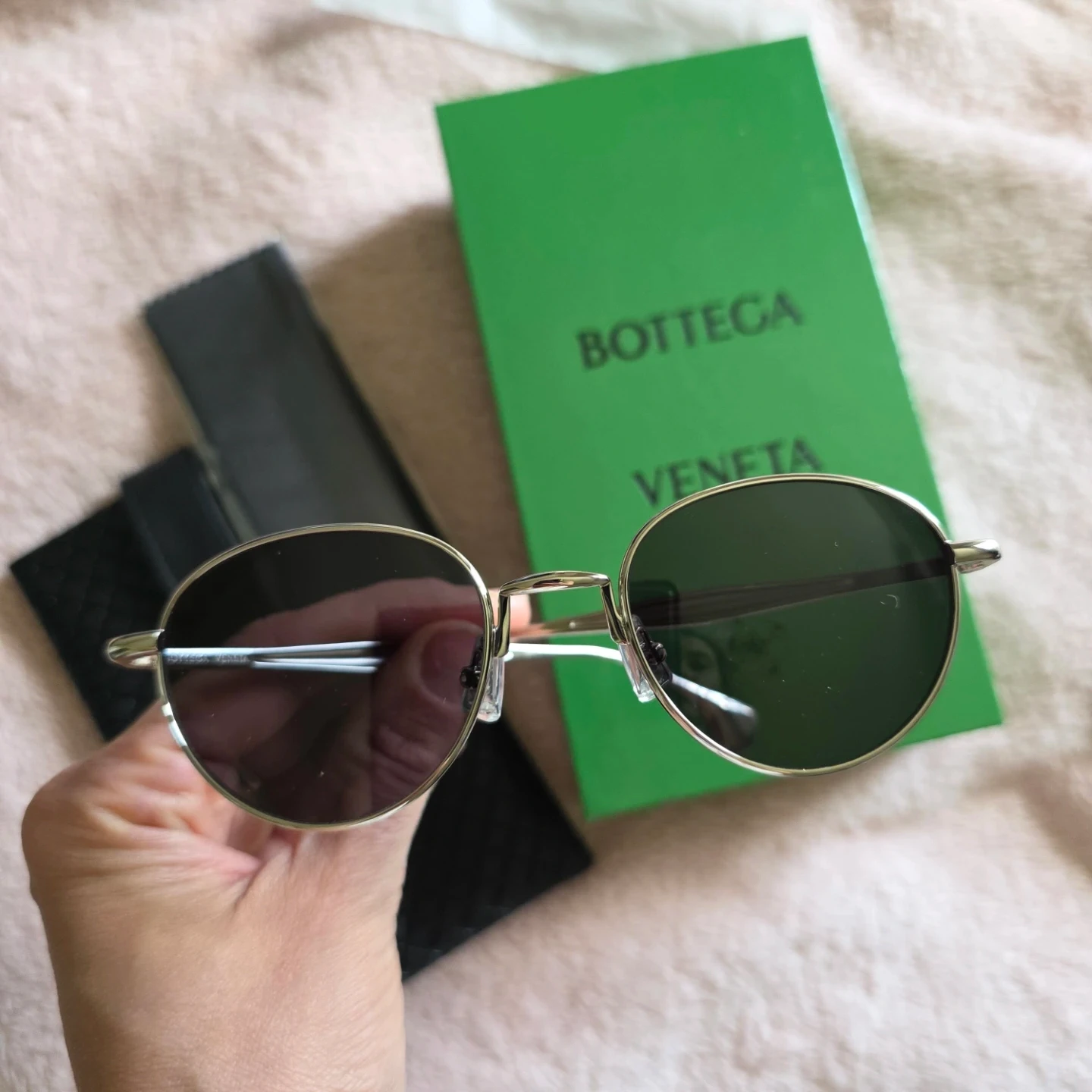 Sunglasses Bottega Veneta M size