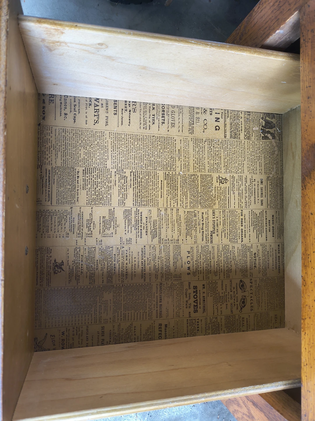 Heavy Young Hinkle mission-style pedestal desk - photo 5