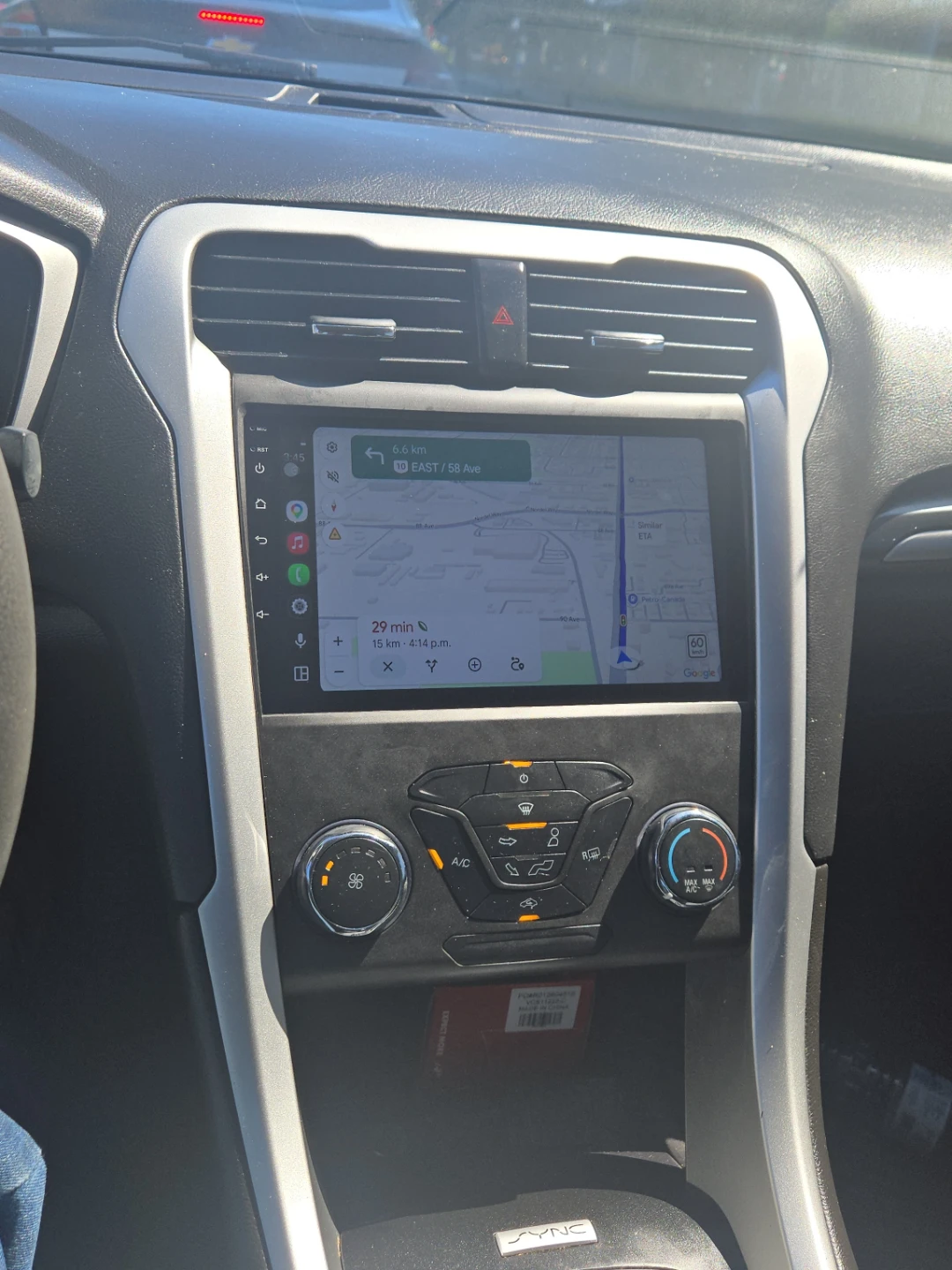 2016 Ford Fusion SE - photo 2