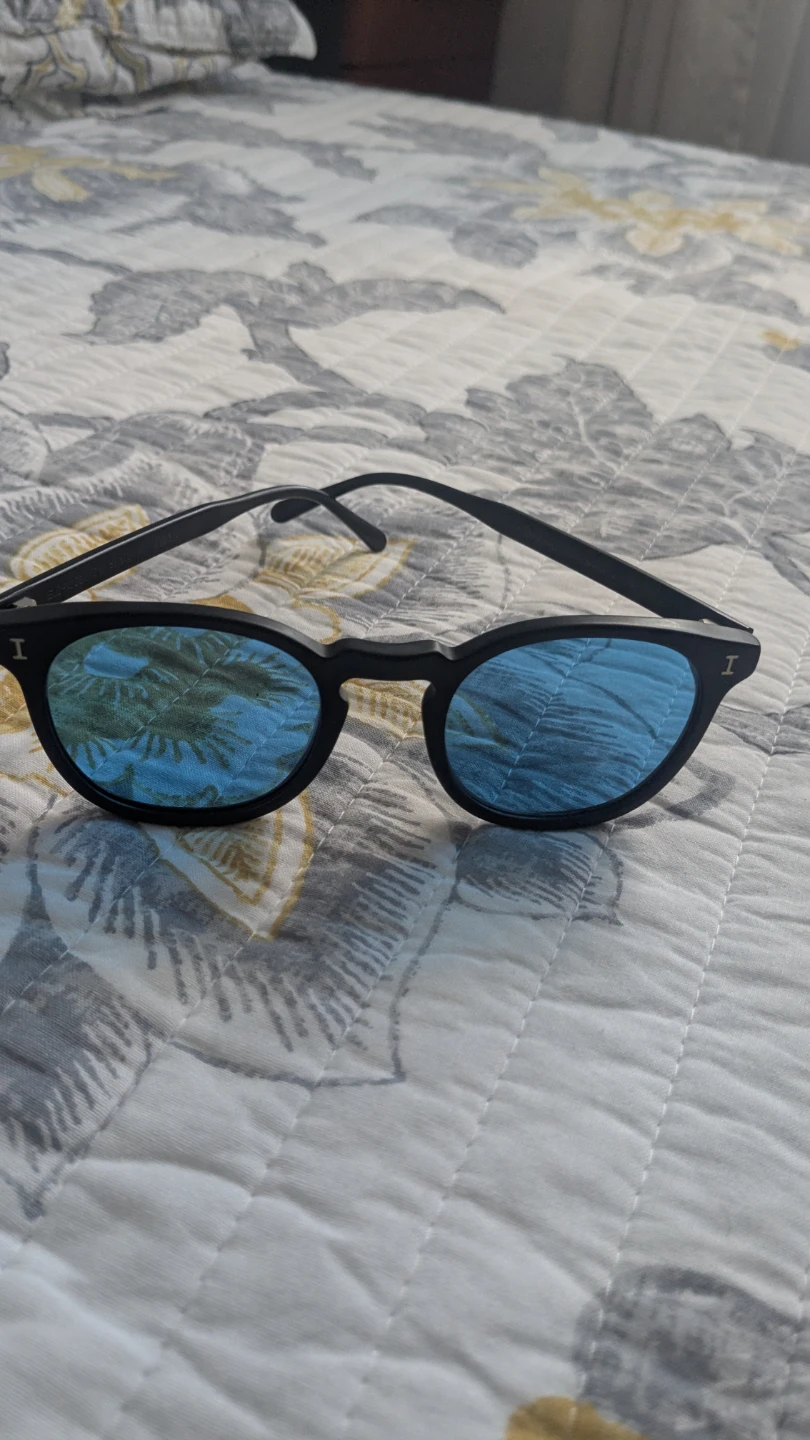 Illesteva Eldridge Sunglasses