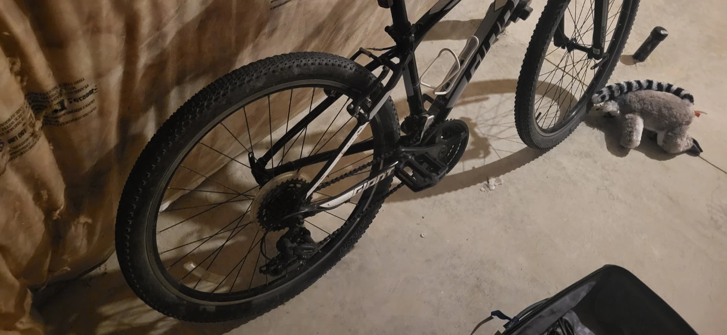 Giant ATX Mountain Bike - photo 4