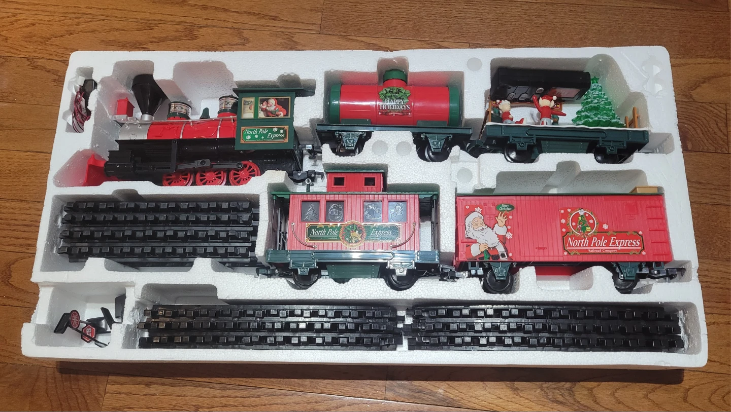 North Pole Express Christmas Train Set - photo 2