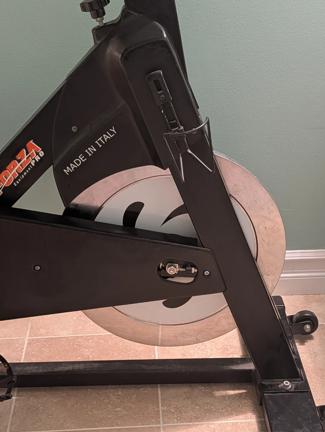 Indoor Spin Bike - Heavy Duty - Great Condition - photo 4