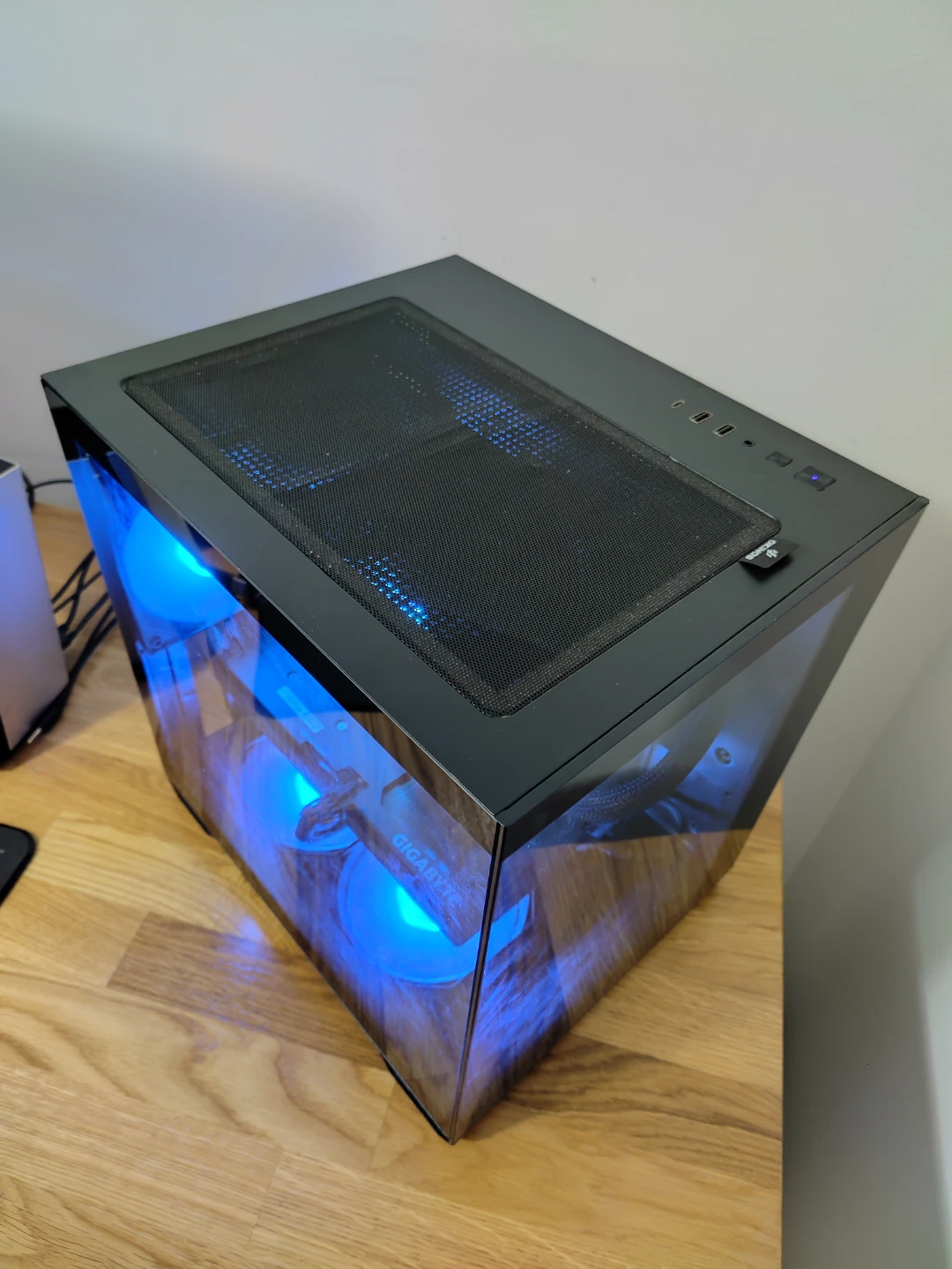 Gaming PC Computer with RTX 4060 TI GPU + Ryzen 7 5800 XT CPU - photo 2