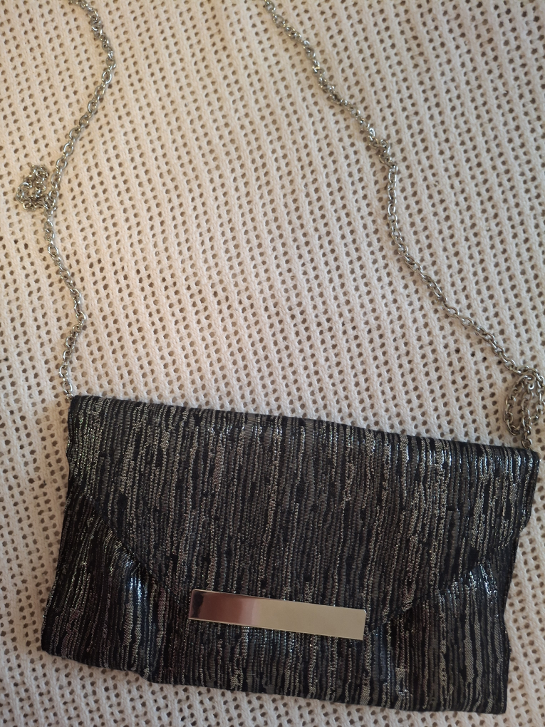 Le Souk' Foufou Black & Silver Clutch Purse with Chain