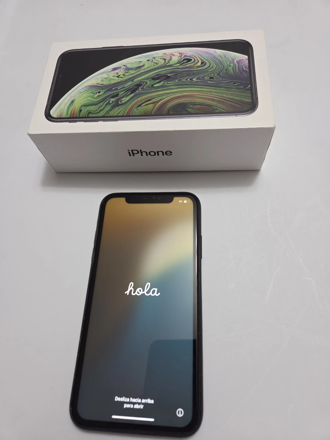 Apple iPhone XR - 64GB