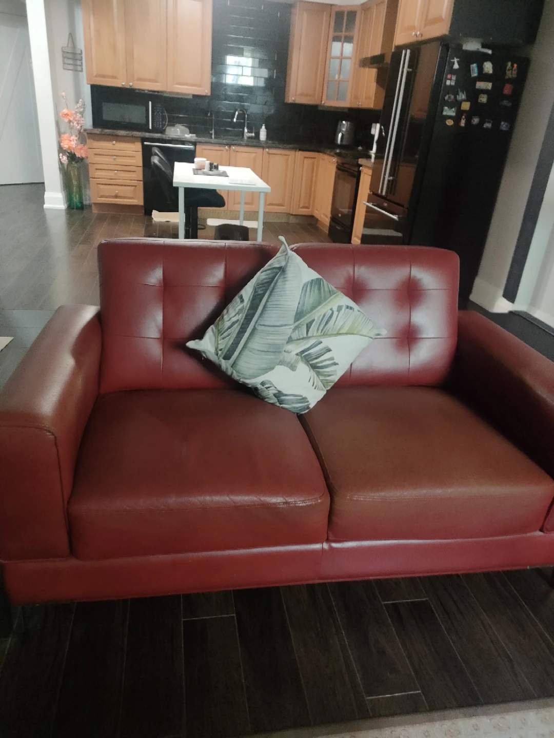 Red 2-seater sofa