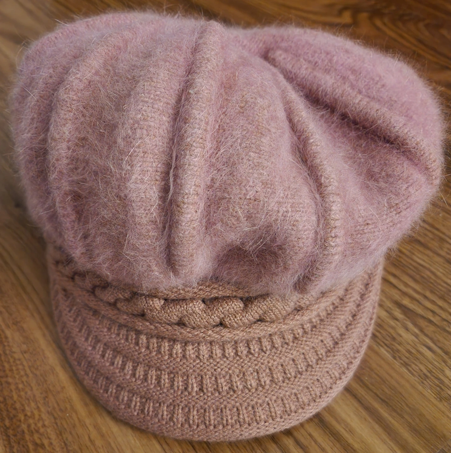 ⚽️ Pink Knitted Hat with Fuzzy Lining