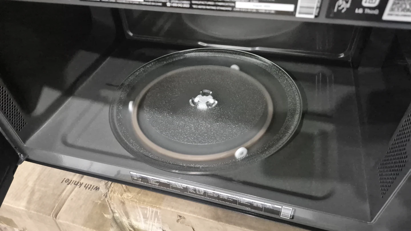 LG Over-the-Range Microwave - photo 4