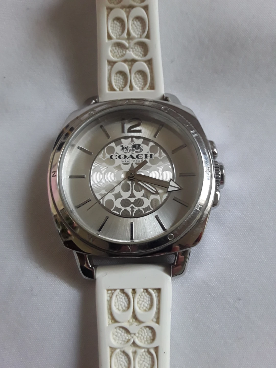 WOMRN'S COACH WHITE SIGNATURE WATCH - photo 2