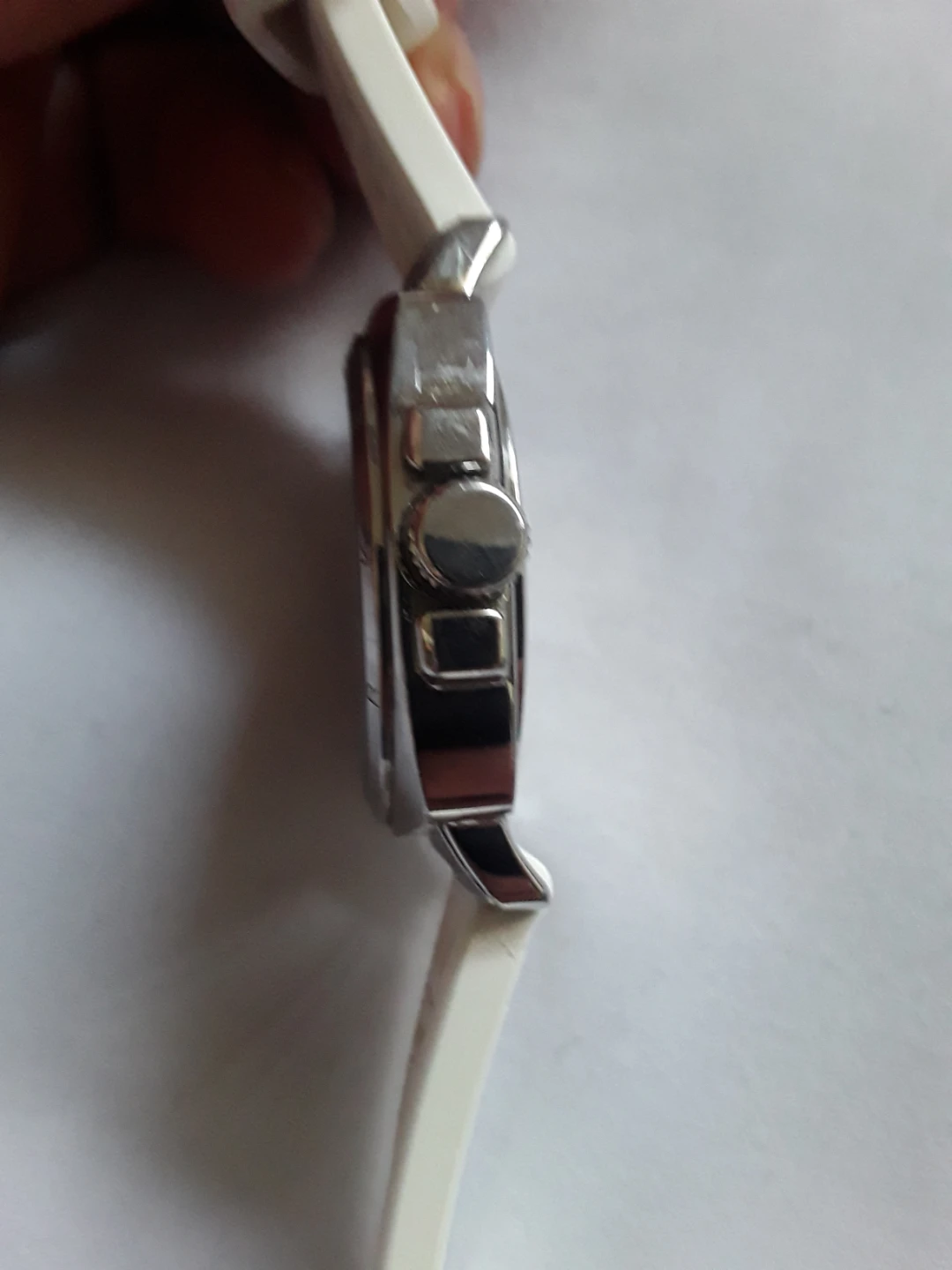 WOMRN'S COACH WHITE SIGNATURE WATCH - photo 3