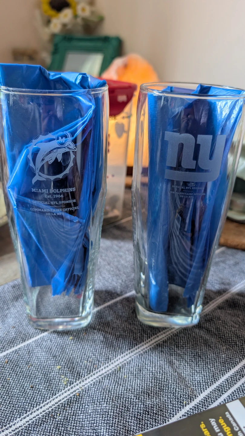 2x NFL Super Bowl Champions Glasses - Miami Dolphins & NY Giants