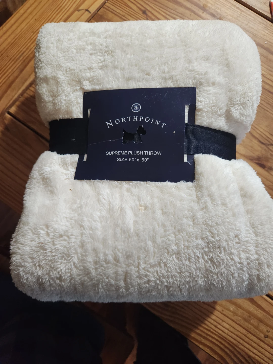 Northpoint Supreme Plush Throw