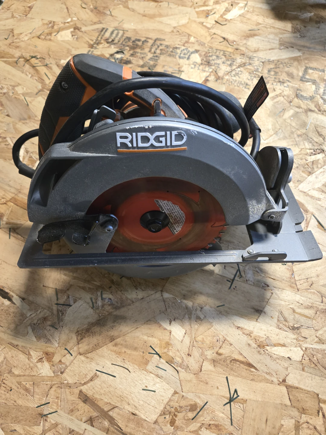 Ridgid R3205 7-1/4 inch Circular Saw