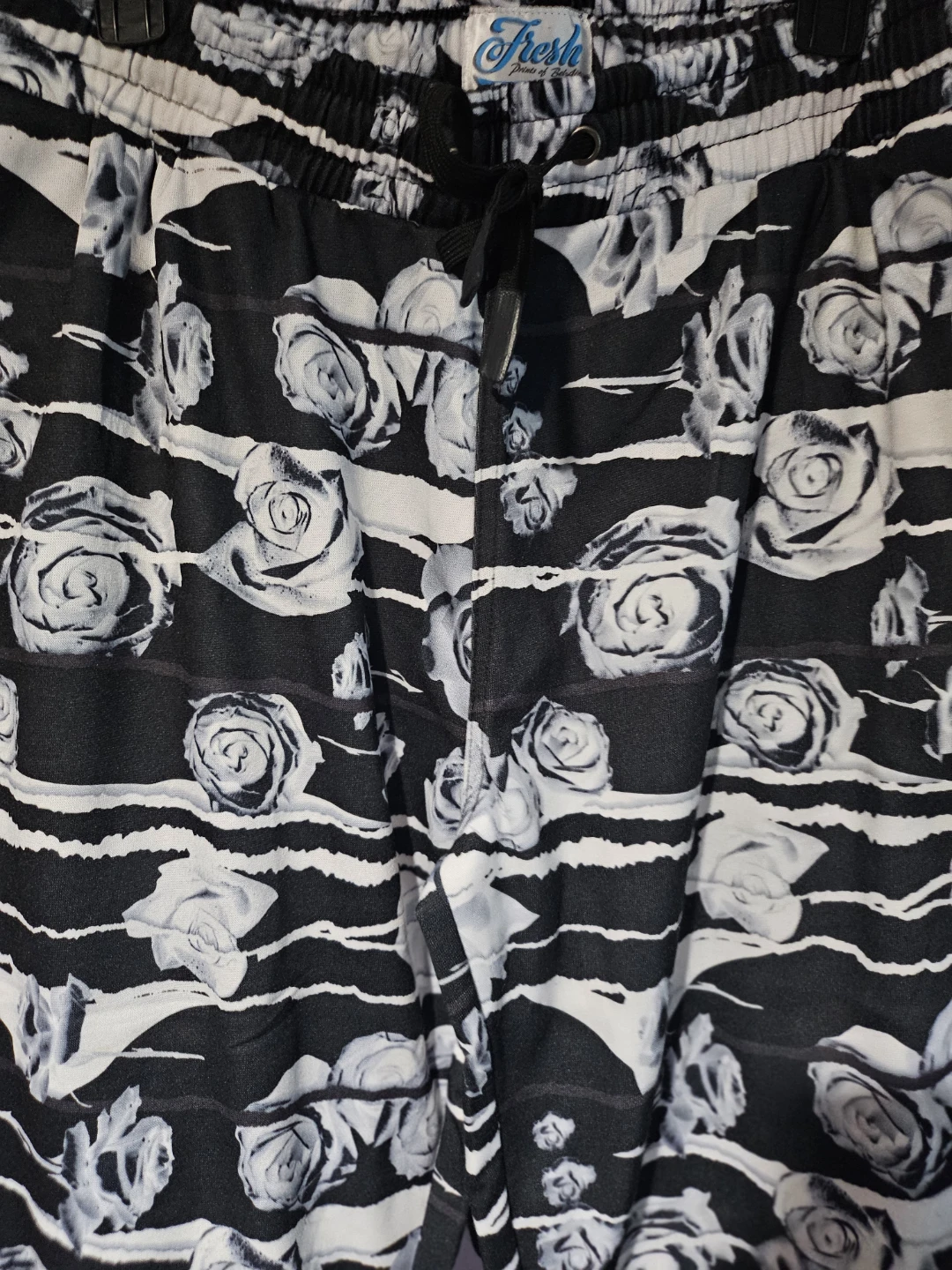 Fresh Prints of Bel-Air Black Rose Pattern Pants - photo 2
