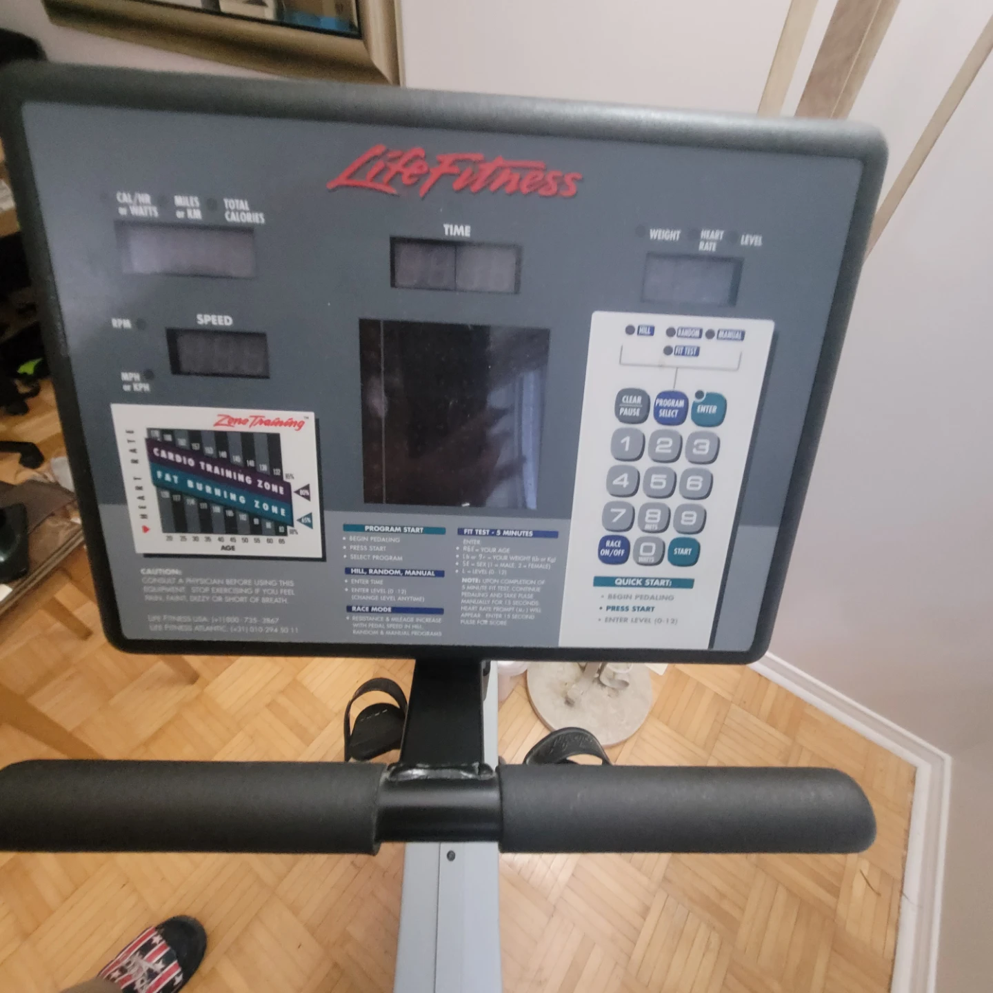 Life Fitness Recumbent Bike - photo 3