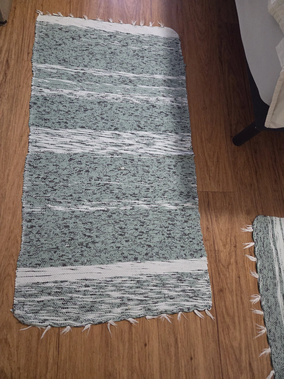 2 Striped Accent Rugs - photo 2