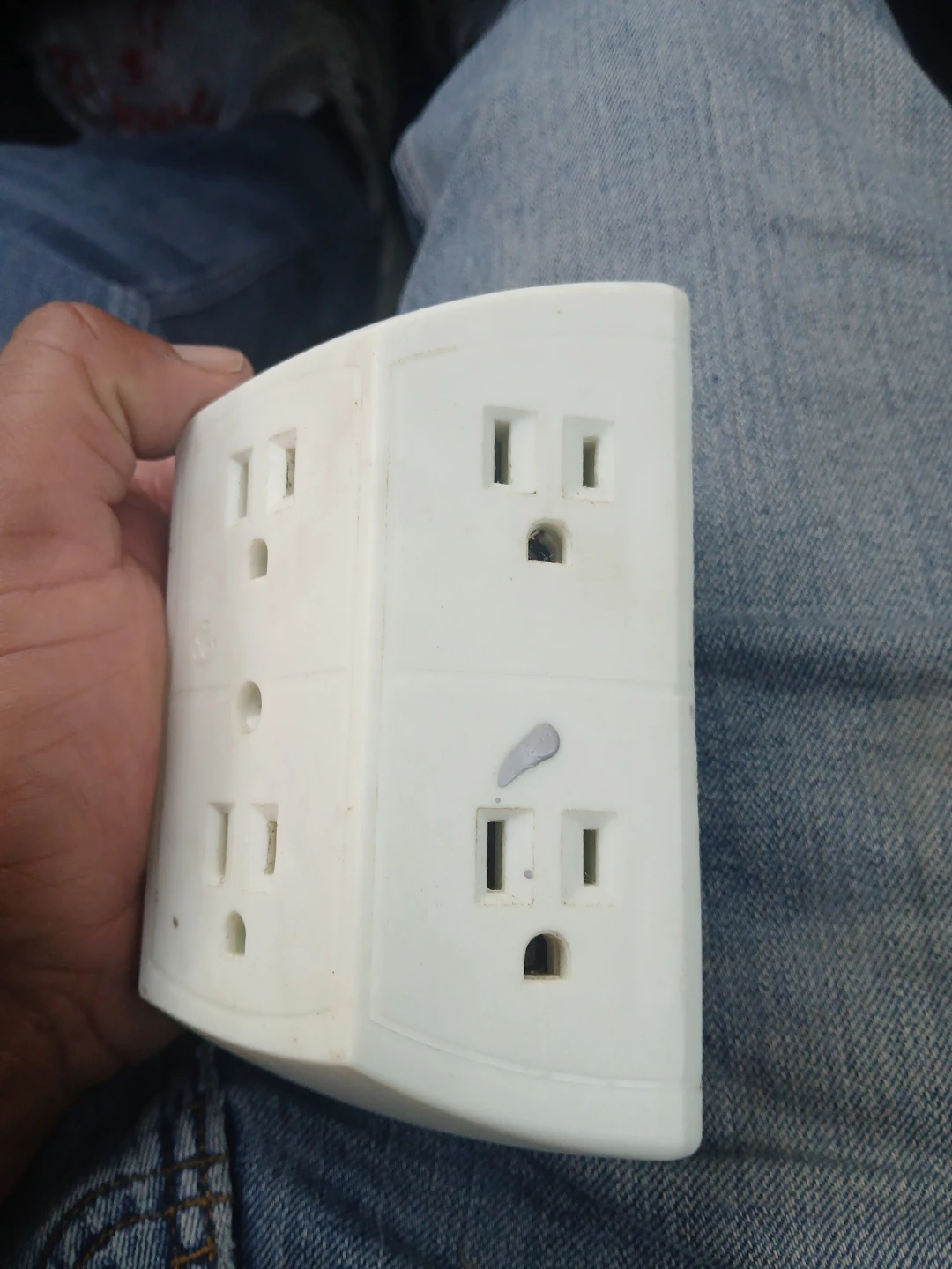 GE 6-Outlet Rotating Wall Tap - photo 2