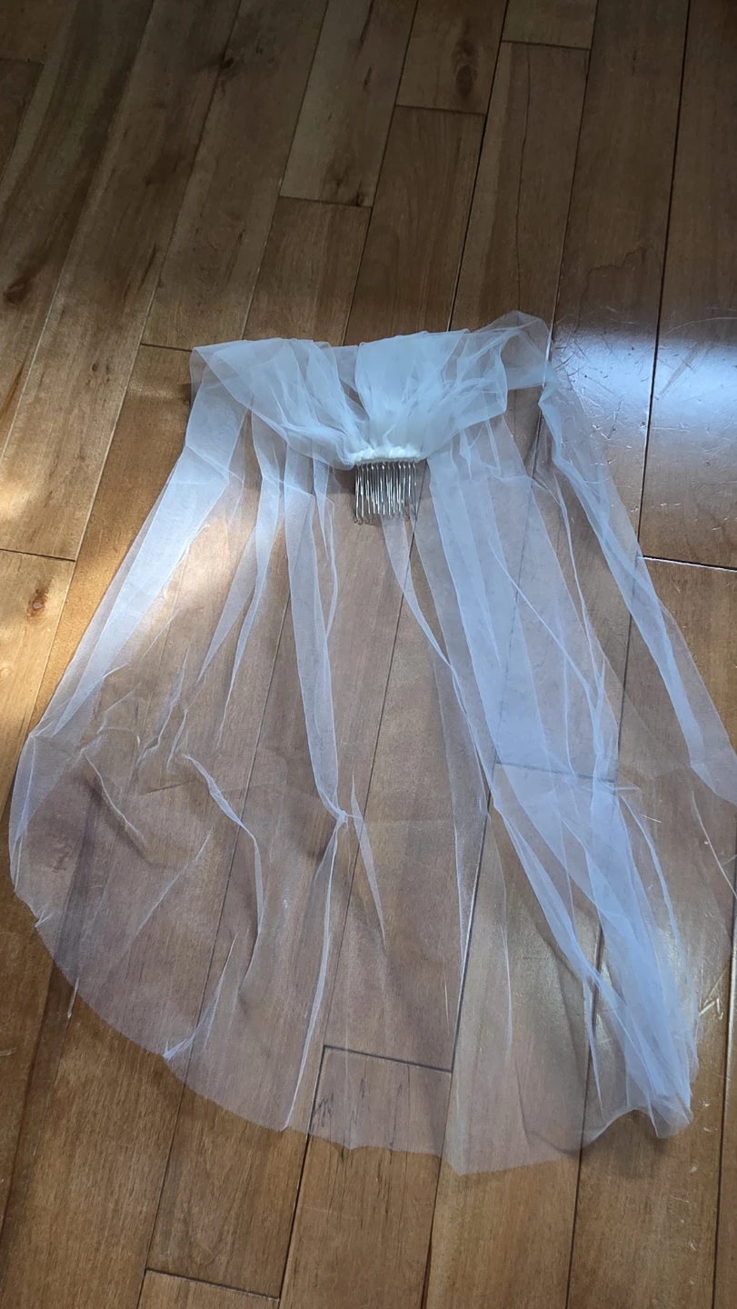 Short Wedding Veil with Comb