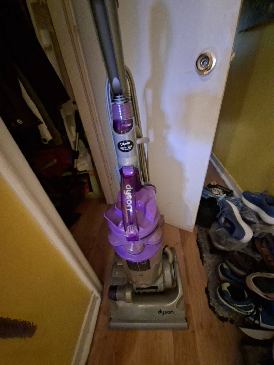 DYSON Purple Vacuum Cleaner - photo 3
