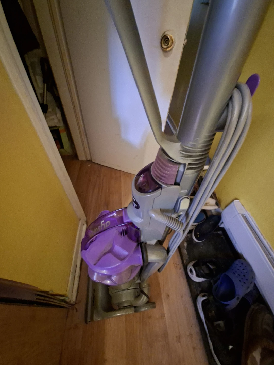 DYSON Purple Vacuum Cleaner - photo 5