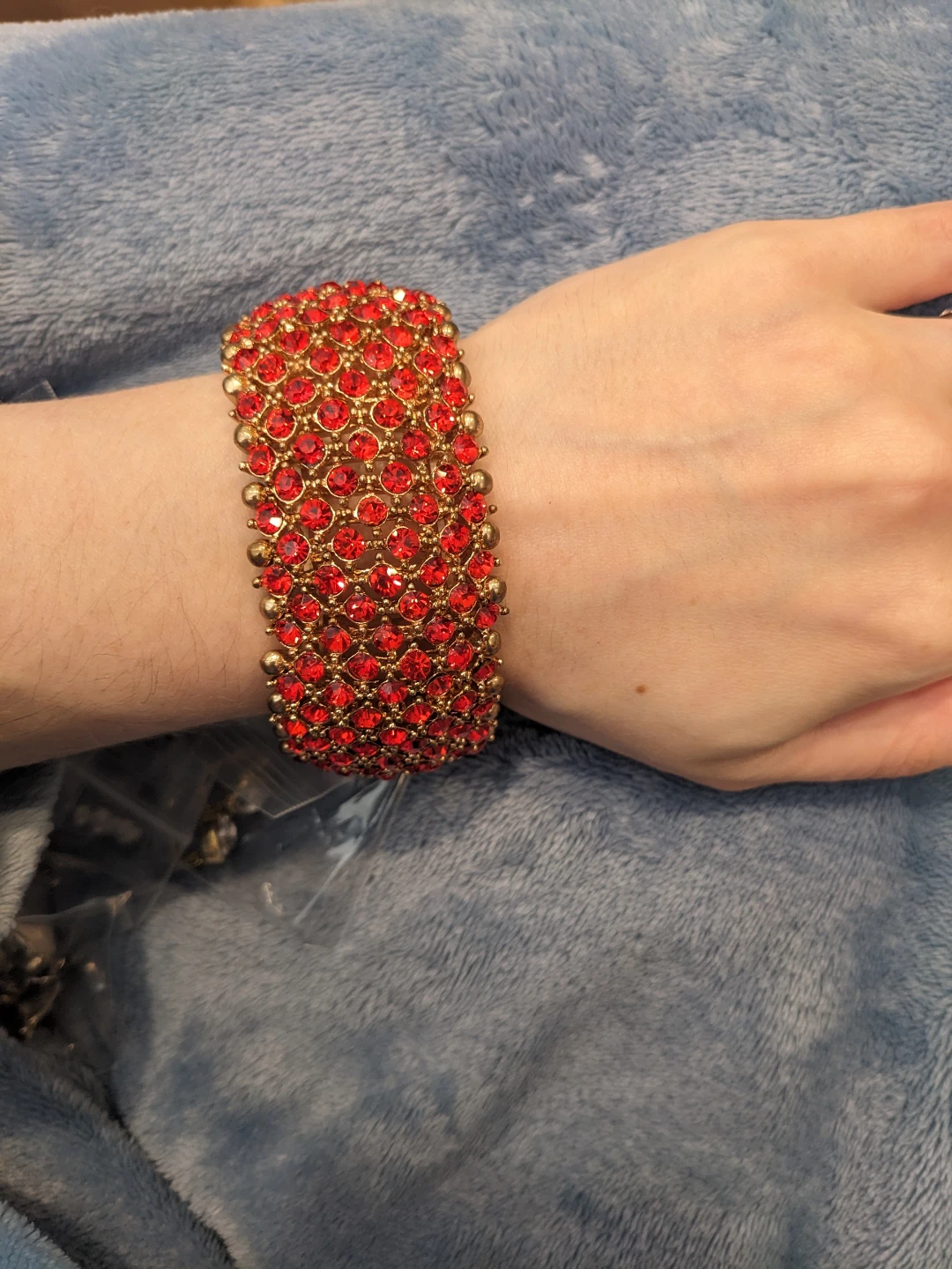 ⚽ Gold-tone Thick Red Rhinestone Stretch Bracelet - photo 2