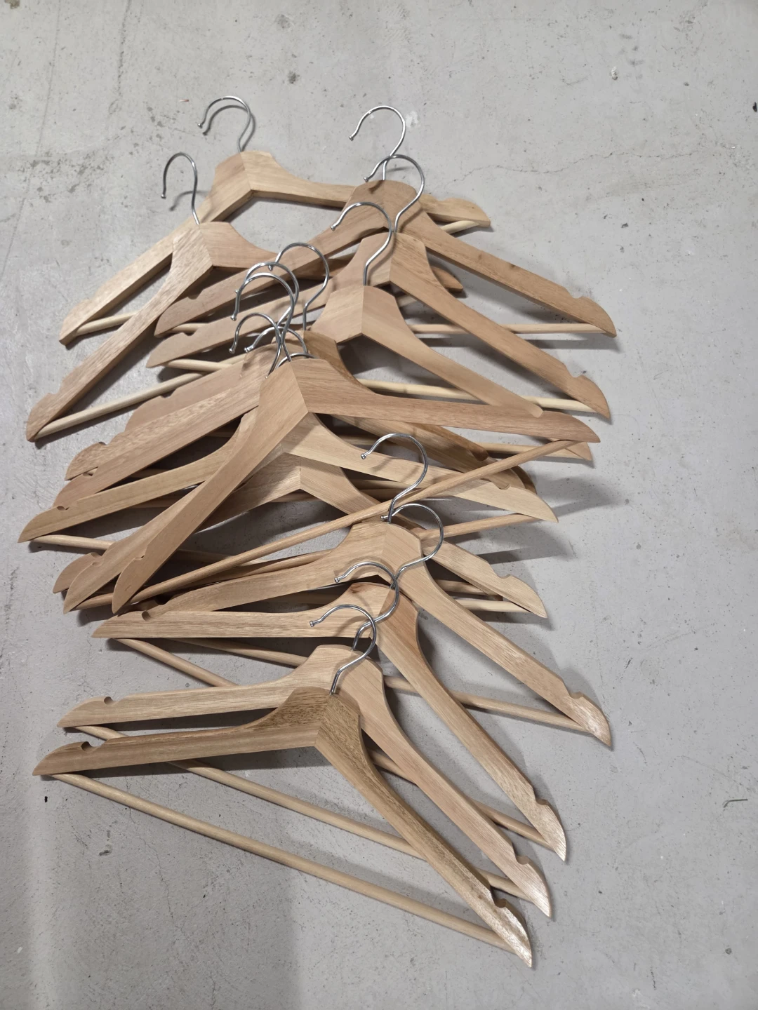 Wooden Clothes Hangers (Set of 15 pisses - photo 3