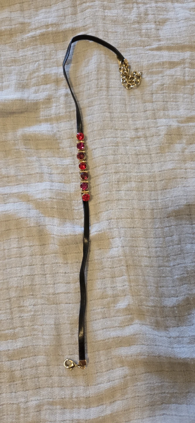 Black choker with red and pink gems - photo 2