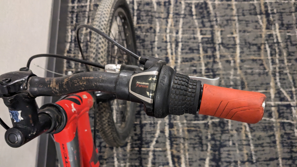Giant XTC Jr 20" ALUXX Kids Mountain Bike - photo 2