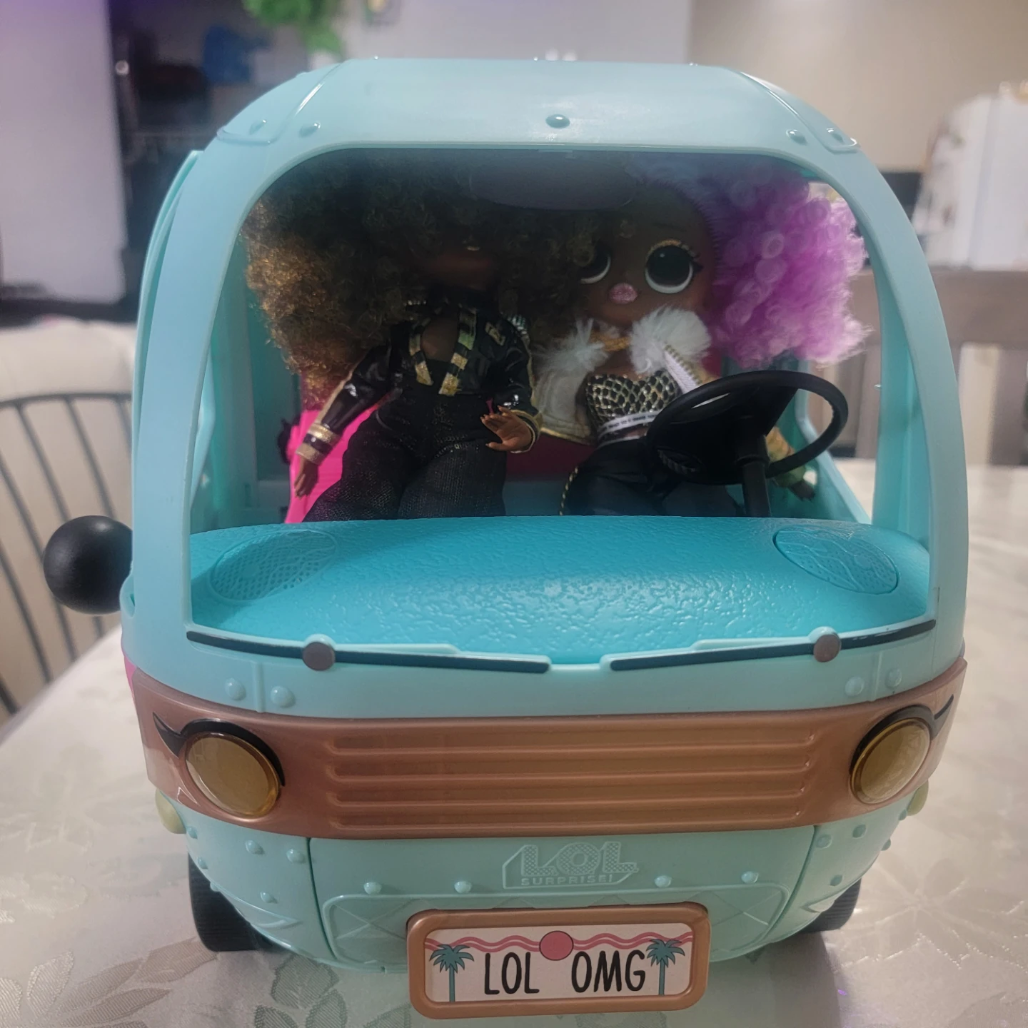 LOL Surprise Amazing Surprise Dollhouse RV Camper Playset - photo 2