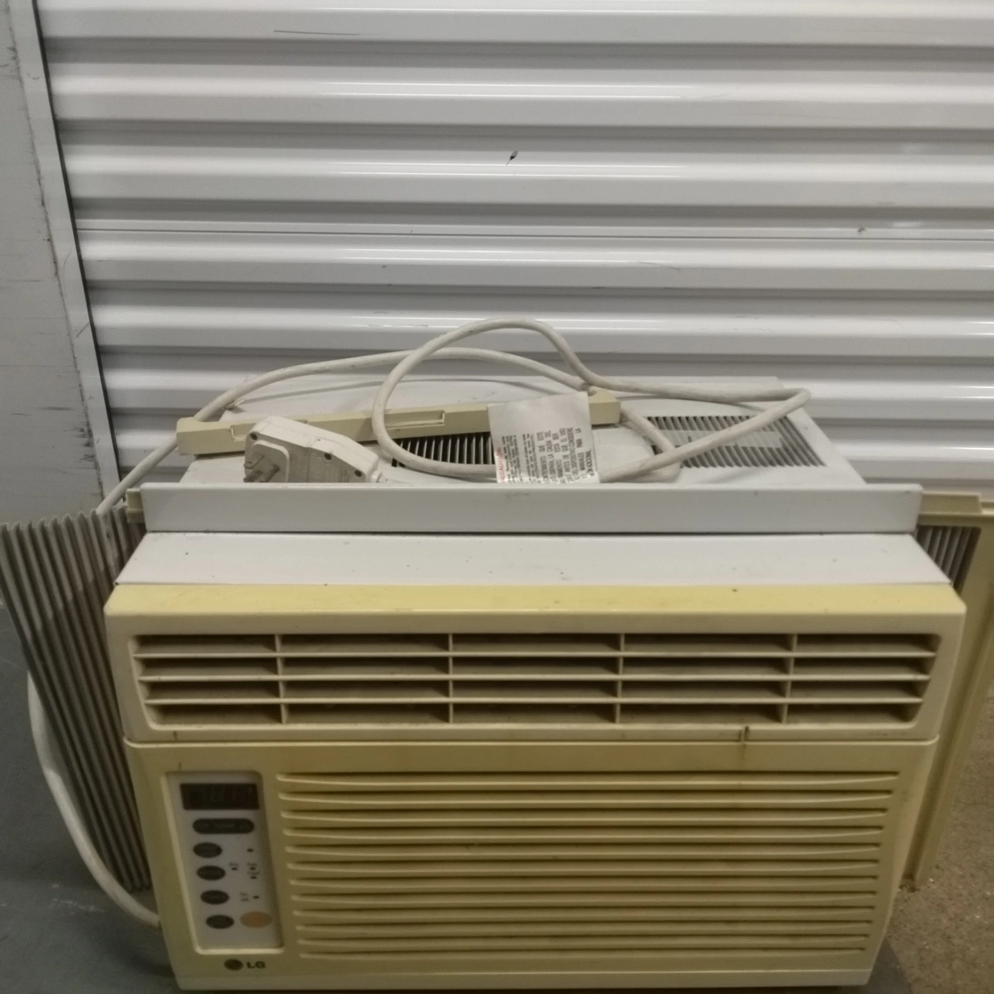 AC GOOD CONDITION
