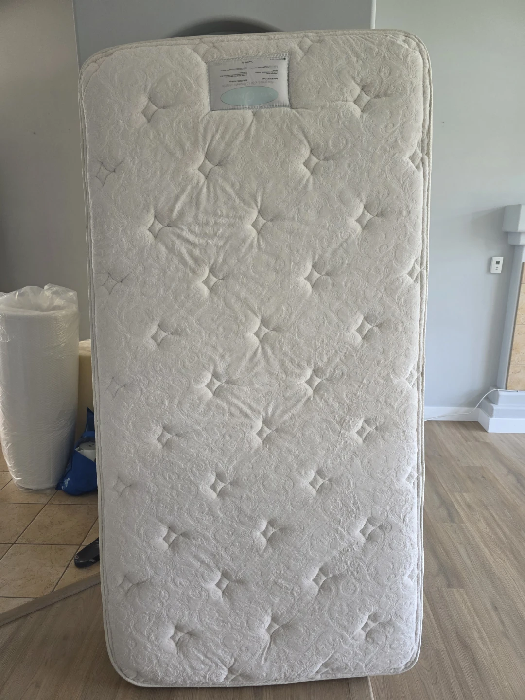 Mattress: Twin-Sears-Opedic Concerto II Integrated Coil Mattress