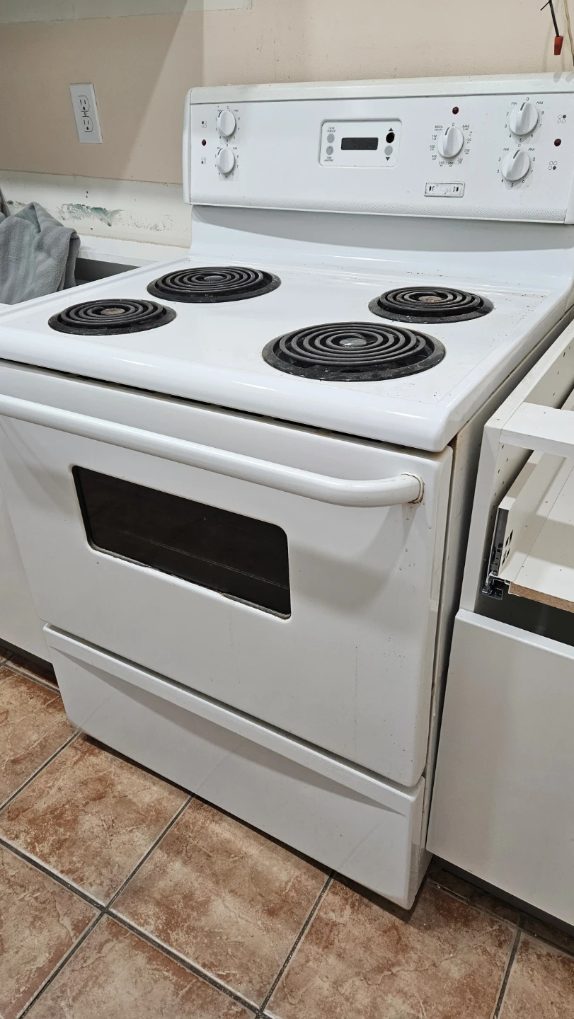 White Electric Stove with Oven